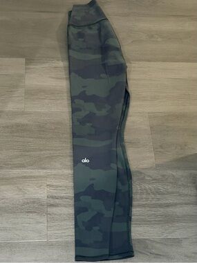 ALO Yoga Black/Grey Camo High-Waist Leggings